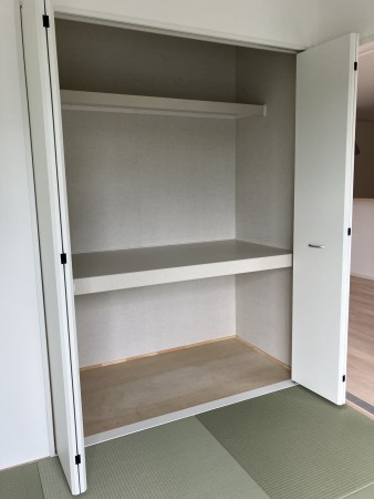 長野市大字北堀、新築一戸建ての収納画像です