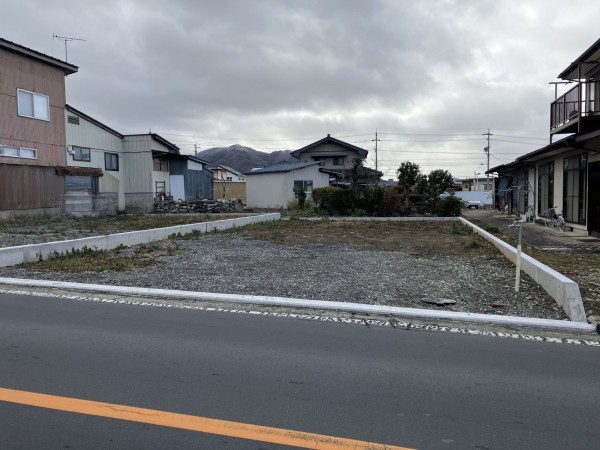 須坂市臥竜６丁目、土地の画像です