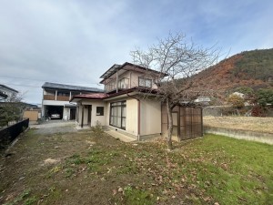 須坂市大字豊丘、中古一戸建ての画像です
