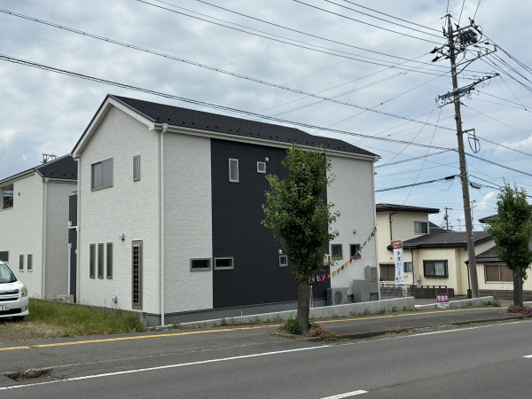 須坂市大字小河原、新築一戸建ての画像です