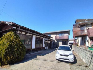 須坂市大字小河原、中古一戸建ての間取り画像です