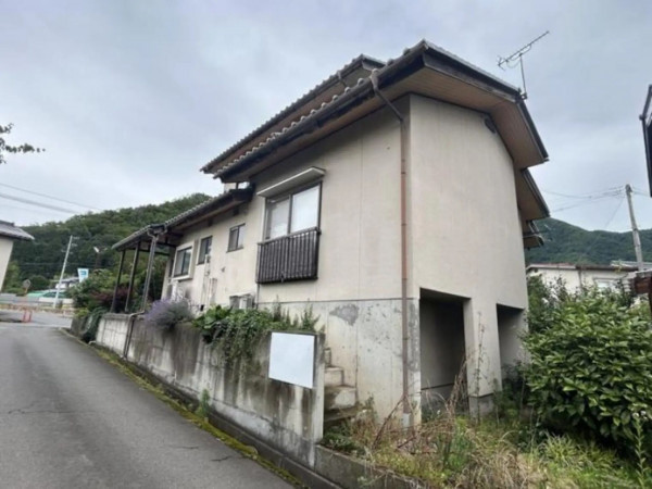 須坂市大字日滝、中古一戸建ての画像です