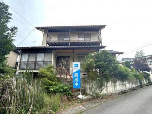 須坂市大字日滝、中古一戸建ての間取り画像です