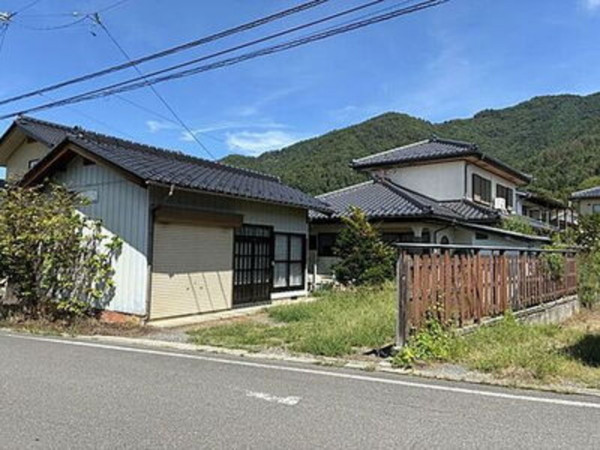須坂市大字坂田、中古一戸建ての画像です