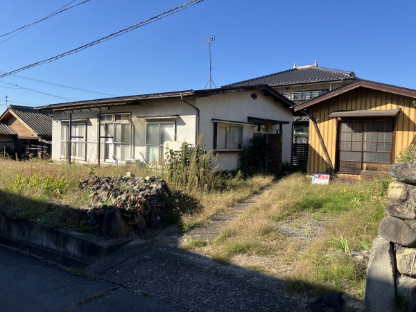 須坂市明徳、中古一戸建ての画像です