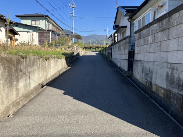 須坂市明徳、中古一戸建ての画像です