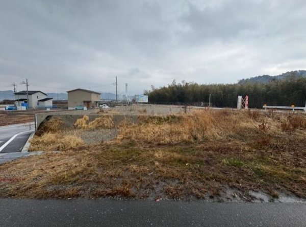 米原市、土地の画像です