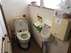 米原市堂谷、中古一戸建てのトイレ画像です