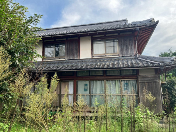 米原市堂谷、中古一戸建ての外観画像です