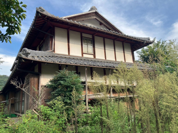 米原市堂谷、中古一戸建ての外観画像です