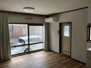 長浜市曽根町、中古一戸建ての居間画像です