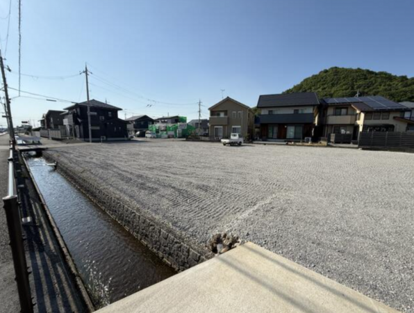 米原市顔戸、土地の画像です