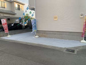 上尾市大字上、新築一戸建ての駐車場画像です