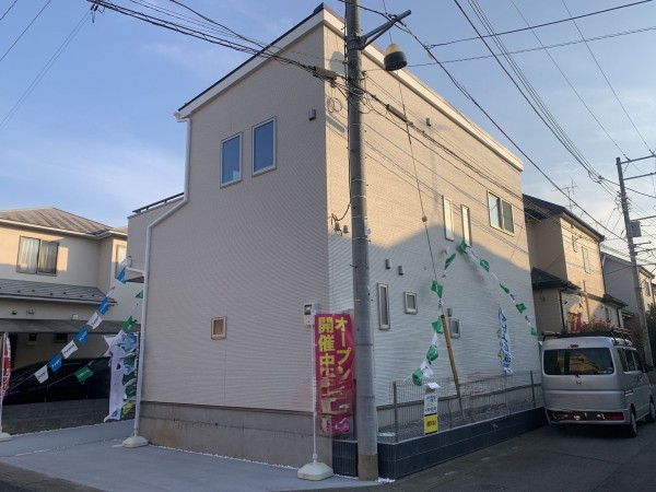 上尾市大字上、新築一戸建ての外観画像です