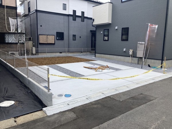 上尾市大字大谷本郷、新築一戸建ての駐車場画像です