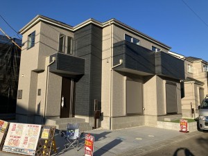 上尾市大字小敷谷、新築一戸建ての外観画像です