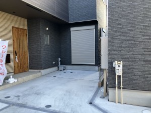 上尾市栄町、新築一戸建ての駐車場画像です