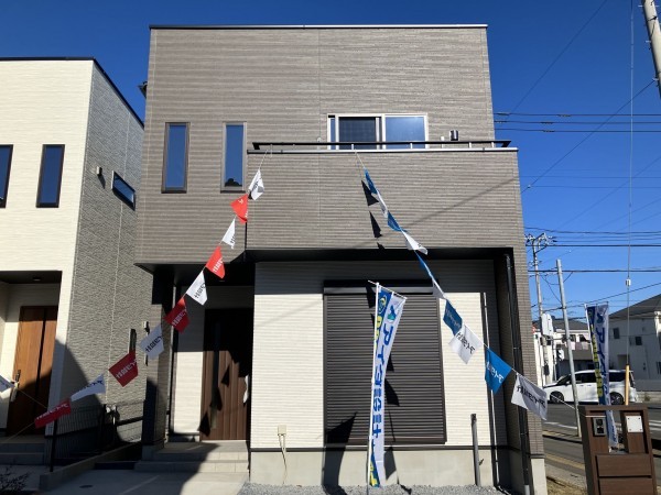 上尾市小泉、新築一戸建ての外観画像です