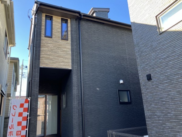上尾市緑丘、新築一戸建ての外観画像です