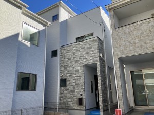 上尾市栄町、新築一戸建ての外観画像です