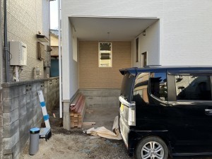 上尾市本町、新築一戸建ての駐車場画像です