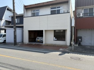 熊本市東区八反田、収益物件/店舗付住宅の画像です