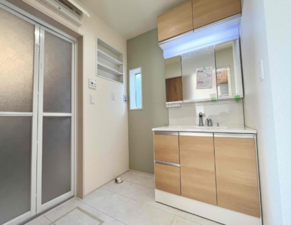 熊本市南区良町、新築一戸建ての洗面画像です