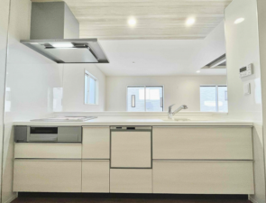 熊本市南区良町、新築一戸建てのキッチン画像です