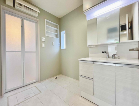 熊本市南区良町、新築一戸建ての洗面画像です