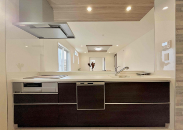 熊本市南区良町、新築一戸建てのキッチン画像です