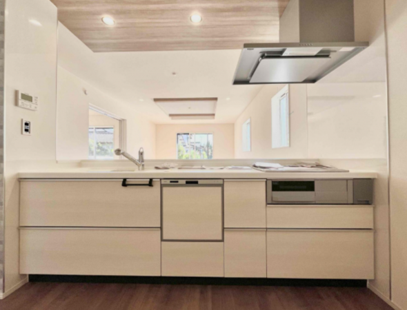 熊本市東区榎町、新築一戸建てのキッチン画像です