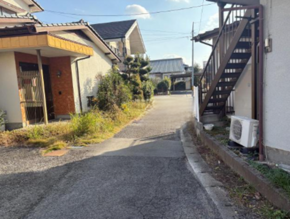 熊本市南区八幡、土地の前面道路を含む現地写真画像です