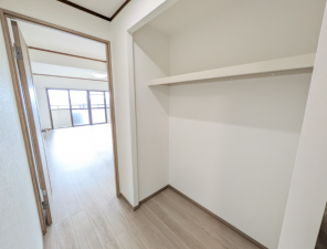 熊本市東区健軍本町、マンションの内装画像です