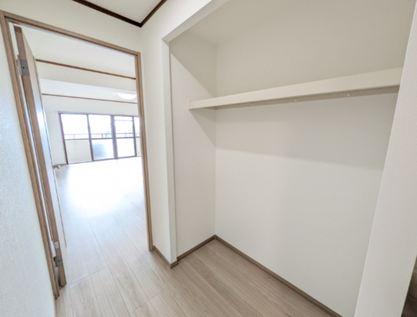 熊本市東区健軍本町、マンションの内装画像です