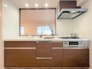 藤沢市鵠沼藤が谷、マンションの画像です