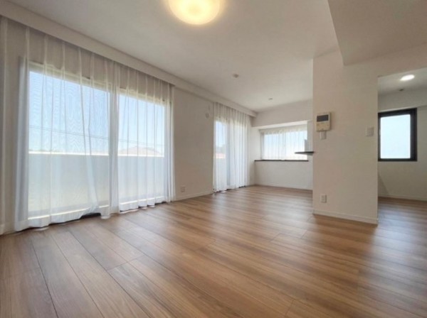 藤沢市鵠沼藤が谷、マンションの画像です