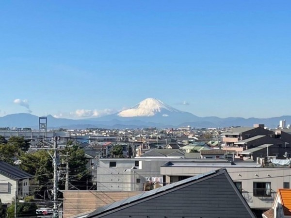 藤沢市鵠沼藤が谷、マンションの画像です