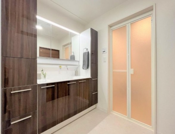 藤沢市鵠沼藤が谷、マンションの画像です