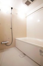 藤沢市藤が岡、マンションの画像です