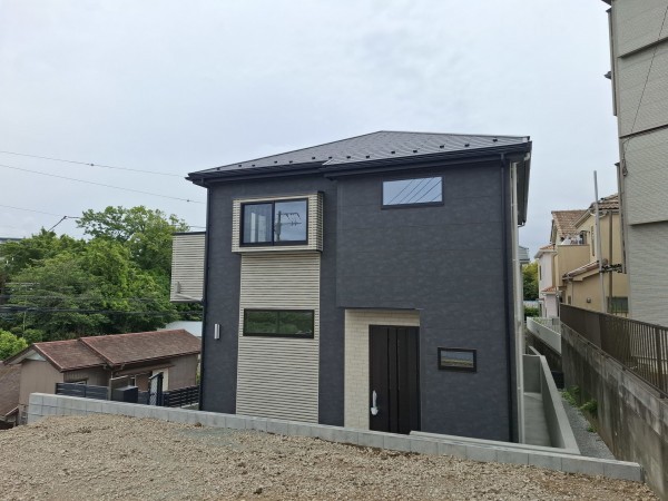 藤沢市渡内、新築一戸建ての画像です