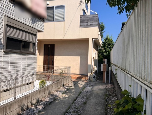 藤沢市鵠沼松が岡、中古一戸建ての画像です