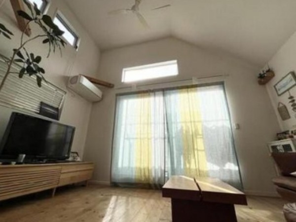 藤沢市鵠沼松が岡、中古一戸建ての画像です