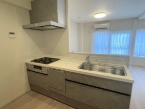 藤沢市鵠沼花沢町、マンションの画像です