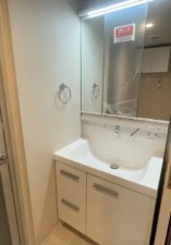 藤沢市鵠沼花沢町、マンションの画像です