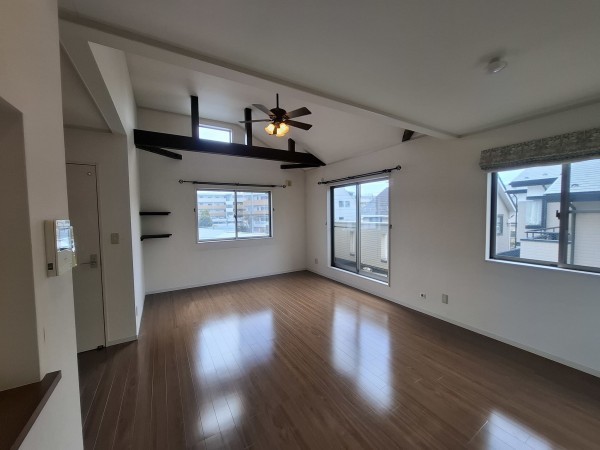 藤沢市鵠沼藤が谷、中古一戸建ての画像です