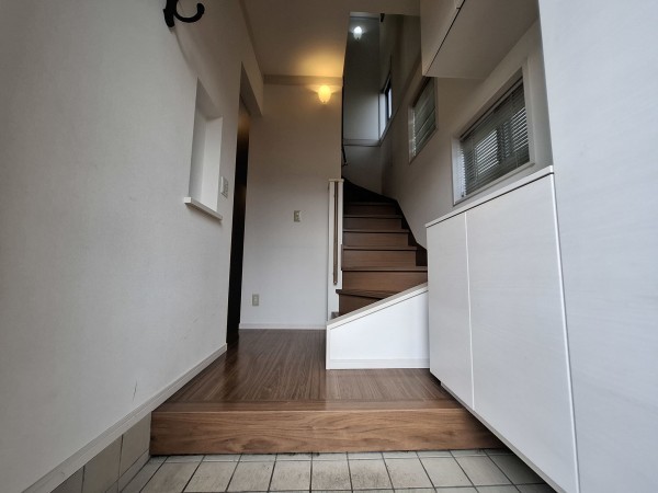 藤沢市鵠沼藤が谷、中古一戸建ての画像です