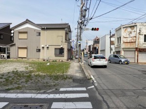 西尾市一色町一色、土地の画像です