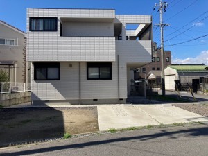 西尾市寄住町、中古一戸建ての画像です