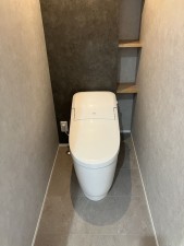 西尾市一色町治明、新築一戸建てのトイレ画像です