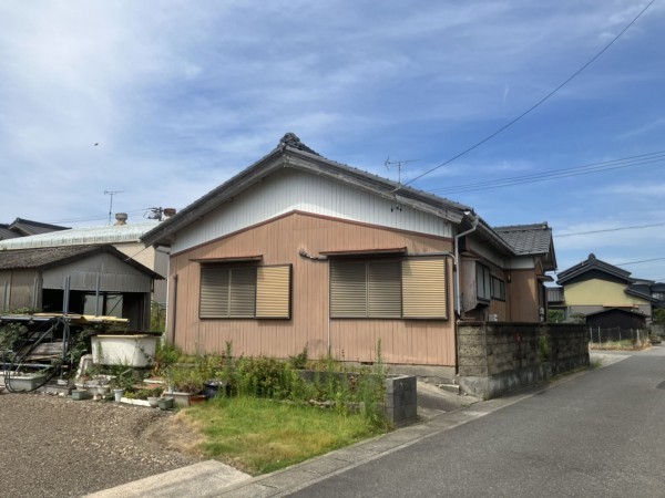 西尾市一色町酒手島、土地の画像です